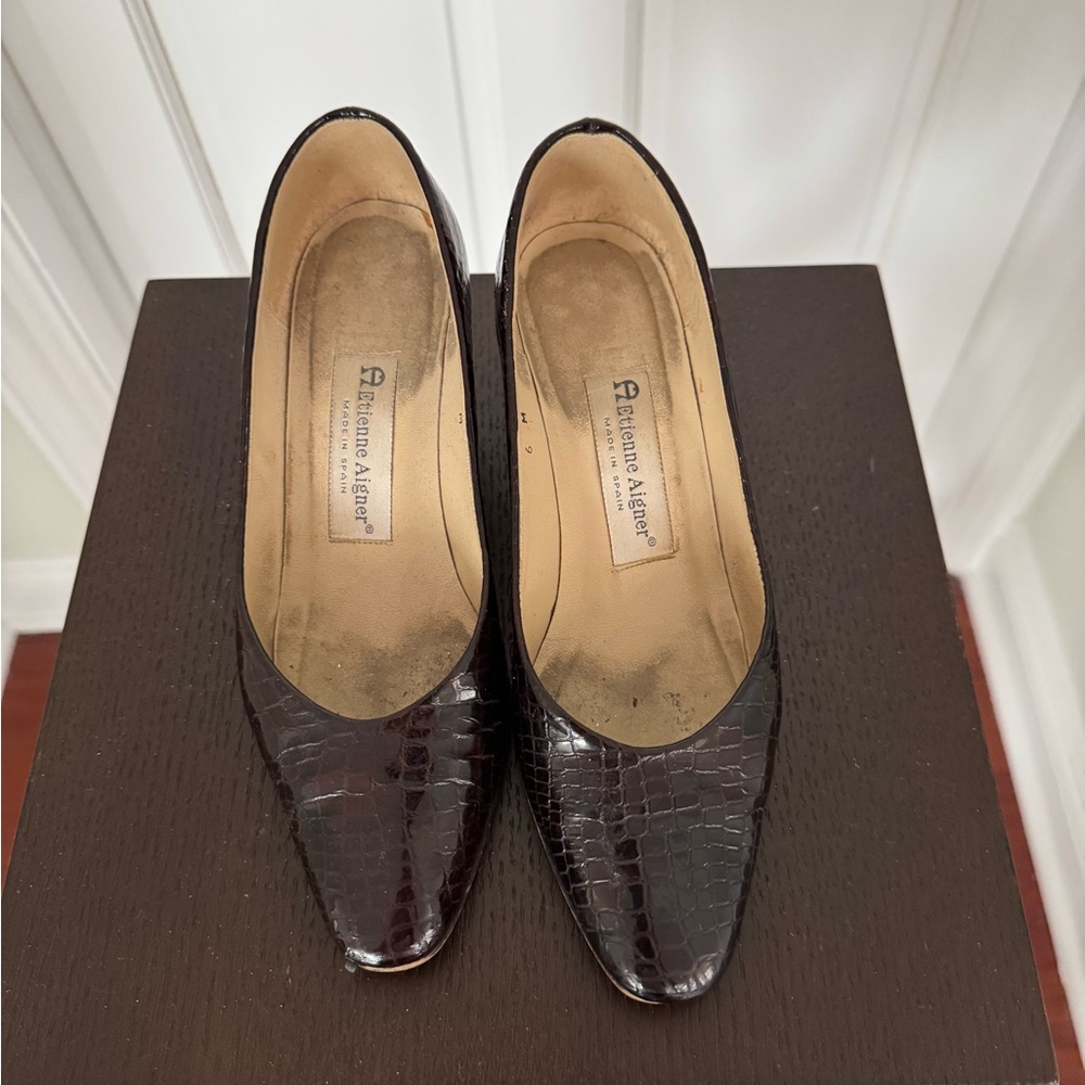 Etienne Aigner Women's Dark Brown Croc-Embossed Pointed-Toe Pumps